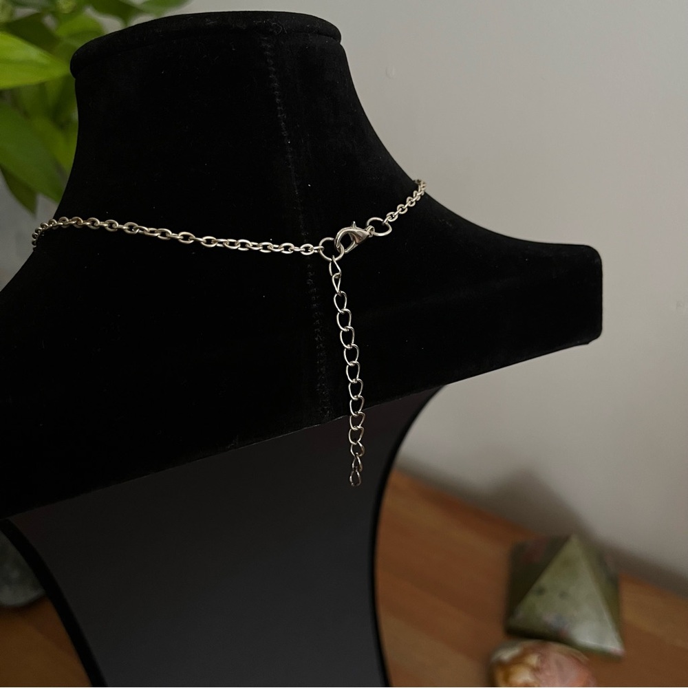 Puffy heart shape filigree silver tone necklace glow in dark - jewelry - Picture 8 of 11
